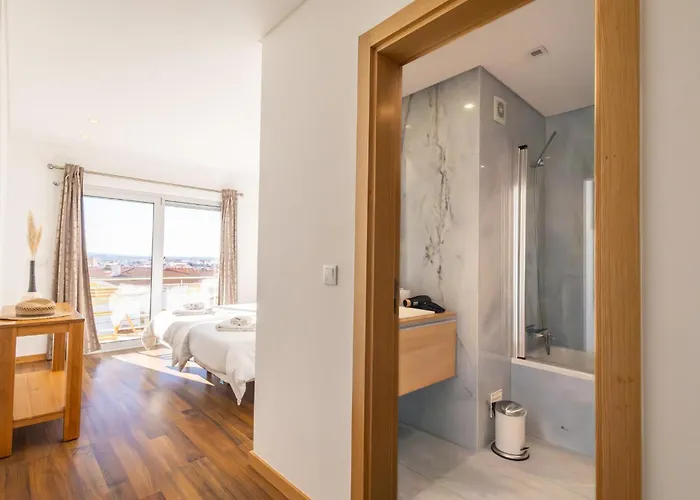 Sunset T3 - By Smarthomes Apartment